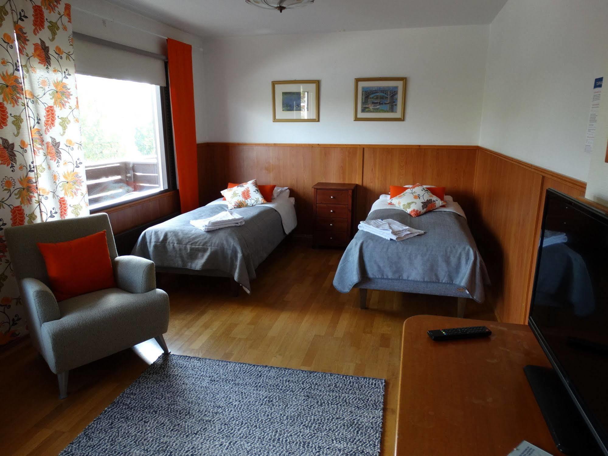 Botnia Hotel & Restaurant Kruunupyy Екстериор снимка